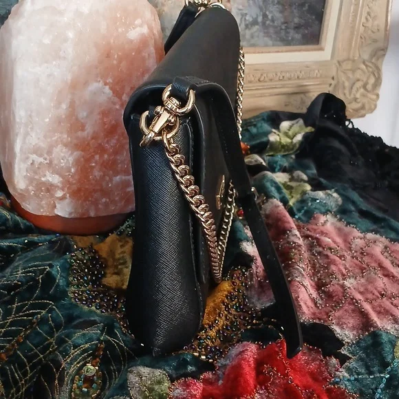 Firm $$ LIKE NEW!! Kate Spade Laurel Way Greer Crossbody Bag in black - Picture 4 of 15